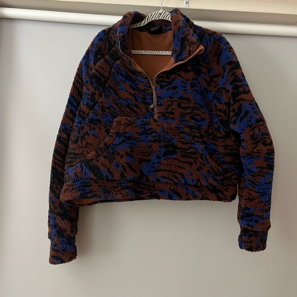 Lululemon XL/XXL Pullover Sweatshirt